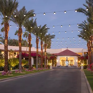 Resort The & Spa, Curio Collection By Hilton ****